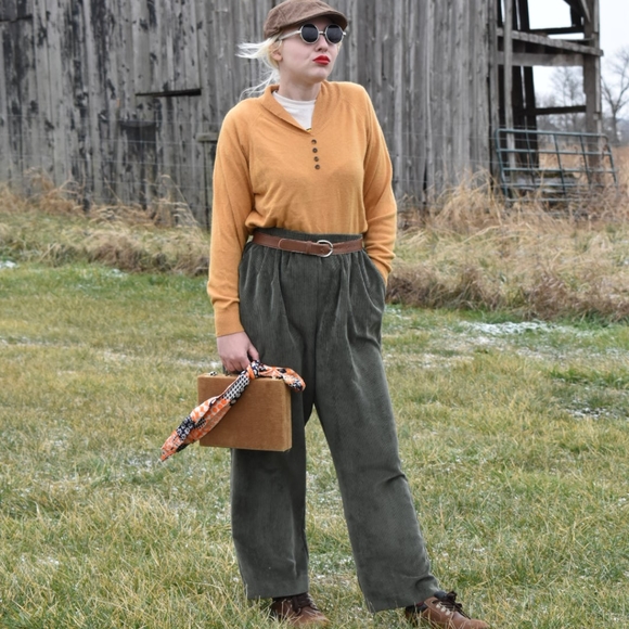 Vintage Pants - Vintage Alfred Dunner Green Corduroy Trousers